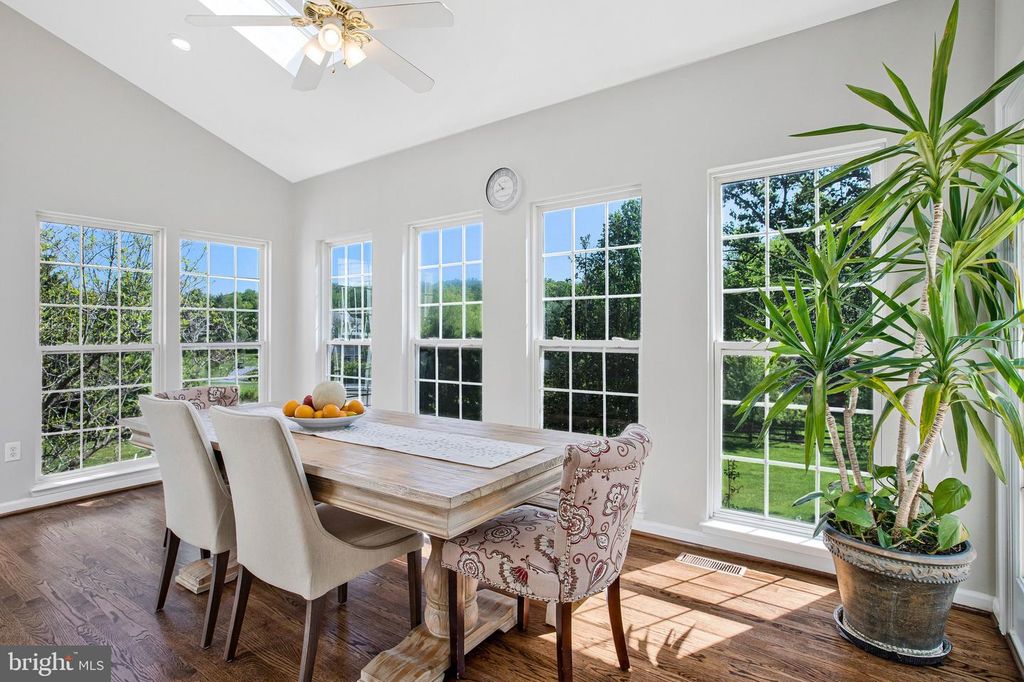 Image 10 of property listing at 13215 FALLS RD, Cockeysville, MD 21030