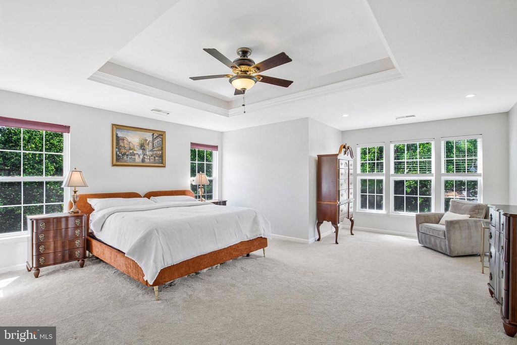 Image 14 of property listing at 13215 FALLS RD, Cockeysville, MD 21030