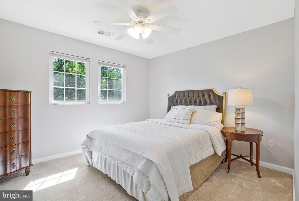 Image 18 of property listing at 13215 FALLS RD, Cockeysville, MD 21030