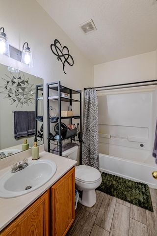 10615 Covert Lane SW, Albuquerque, NM 87121