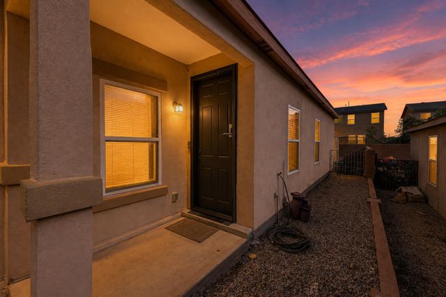 10615 Covert Lane SW, Albuquerque, NM 87121