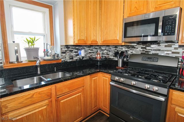 5946 N Mayflower Drive, Lorain, OH 44053