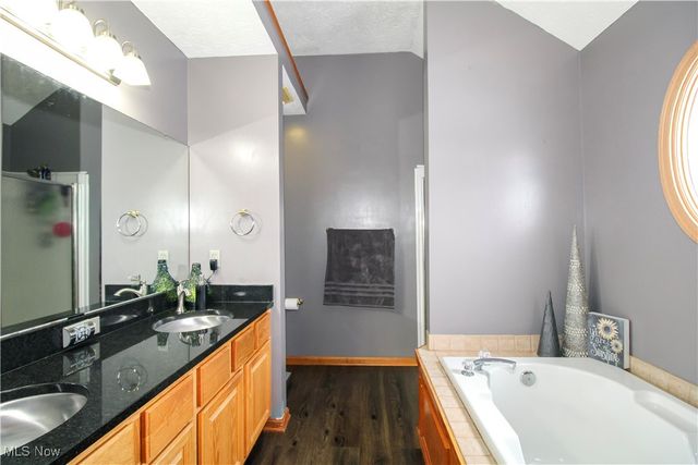 5946 N Mayflower Drive, Lorain, OH 44053