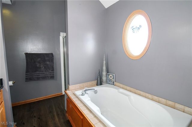 5946 N Mayflower Drive, Lorain, OH 44053