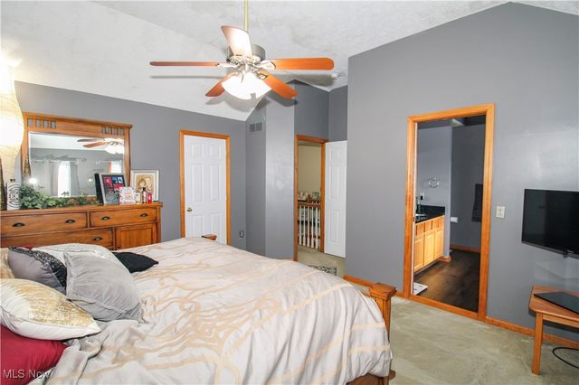 5946 N Mayflower Drive, Lorain, OH 44053