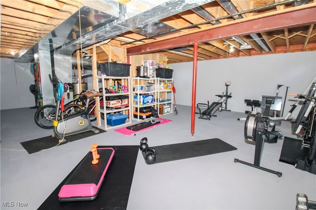 5946 N Mayflower Drive, Lorain, OH 44053