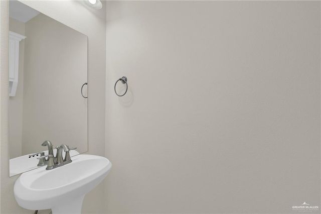 3817 Santa Fe Street, Edinburg, TX 78542