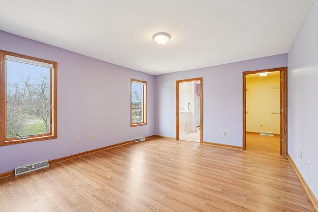 16605 Sumerland COURT, New Berlin, WI 53151