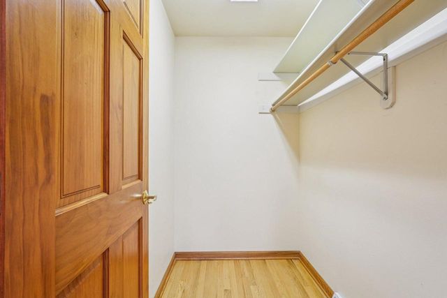 16605 Sumerland COURT, New Berlin, WI 53151