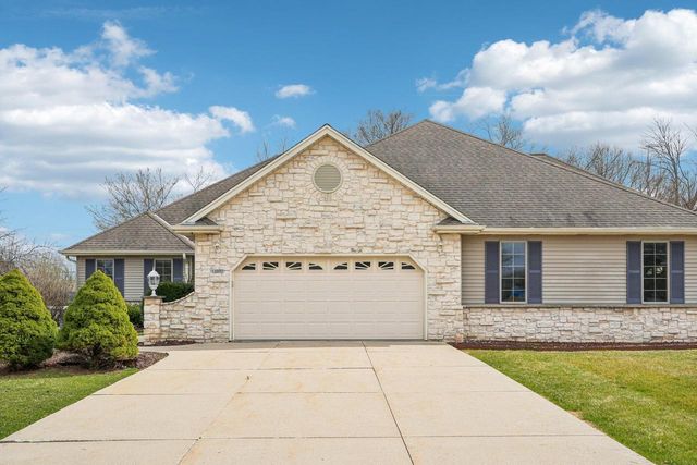 16605 Sumerland COURT, New Berlin, WI 53151