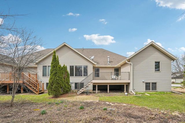 16605 Sumerland COURT, New Berlin, WI 53151