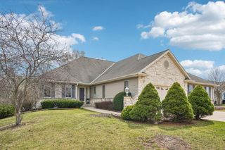 16605 Sumerland COURT, New Berlin, WI 53151