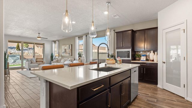 6723 Clayton Drive NE, Rio Rancho, NM 87144