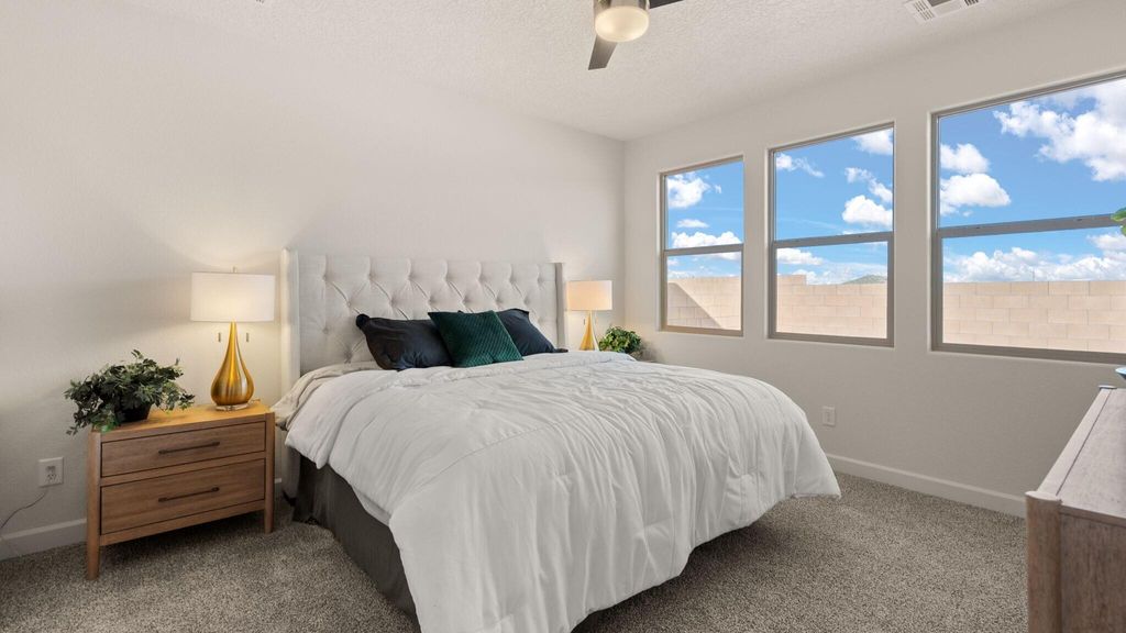 Image 22 of property listing at 6723 Clayton Drive NE, Rio Rancho, NM 87144