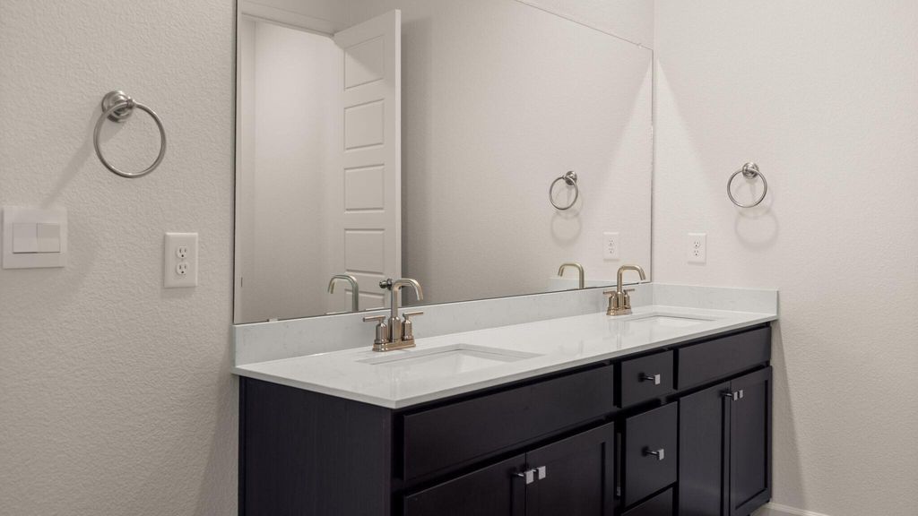 Image 24 of property listing at 6723 Clayton Drive NE, Rio Rancho, NM 87144