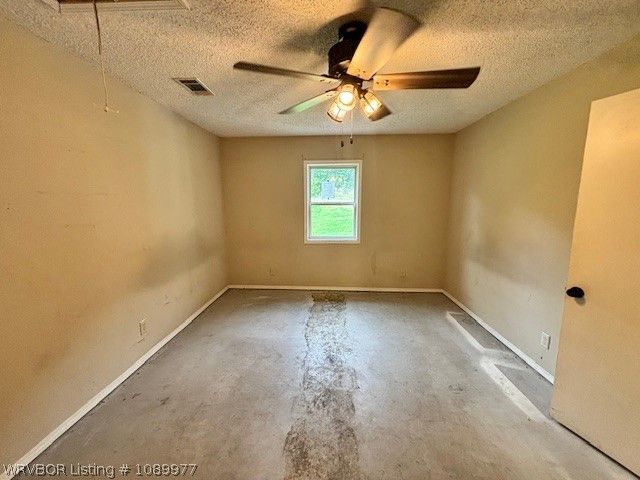 4702 Baugh Road, Alma, AR 72921