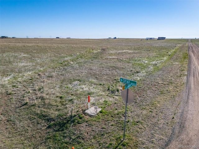 58701 E Lake Pl, Strasburg, CO 80136