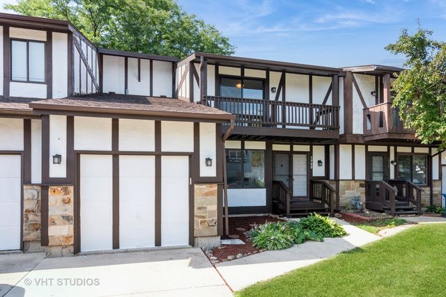 1723 Brookwood Drive, Downers Grove, IL 60516