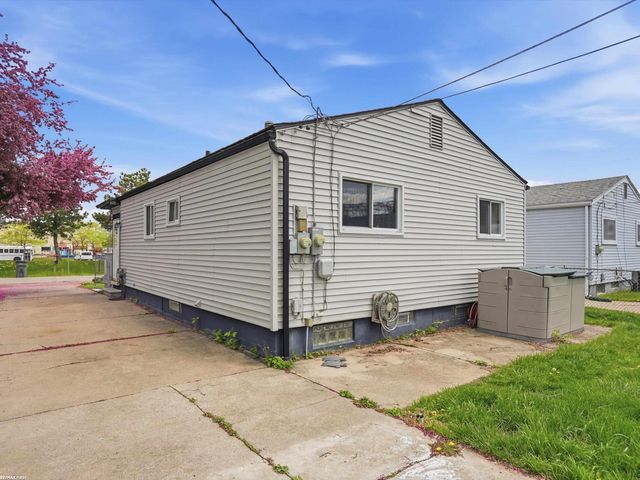 20844 Vermander Avenue, Clinton Twp, MI 48035
