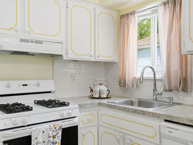 20844 Vermander Avenue, Clinton Twp, MI 48035