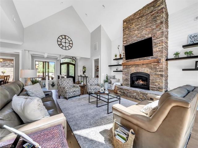 1579 Sunset Pointe Drive, Salisbury, NC 28146