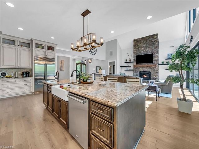 1579 Sunset Pointe Drive, Salisbury, NC 28146