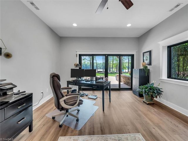 1579 Sunset Pointe Drive, Salisbury, NC 28146