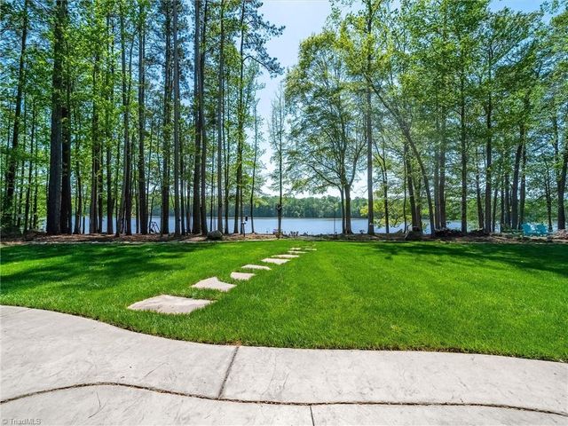 1579 Sunset Pointe Drive, Salisbury, NC 28146