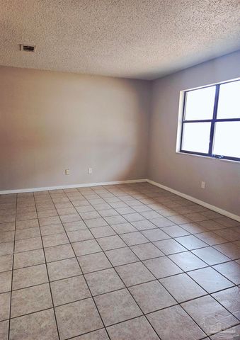 7240 Hilburn Rd 1D, Pensacola, FL 32504