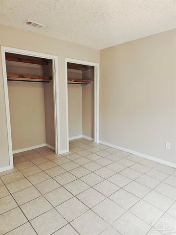 7240 Hilburn Rd 1D, Pensacola, FL 32504