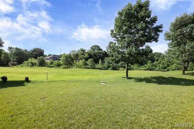 136 Stonebridge Crossing Drive, Maryville, IL 62062
