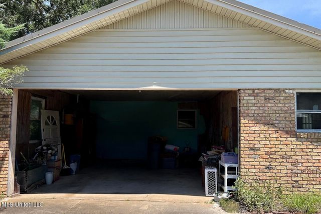 7904 Point Aux Chenes Road, Ocean Springs, MS 39564