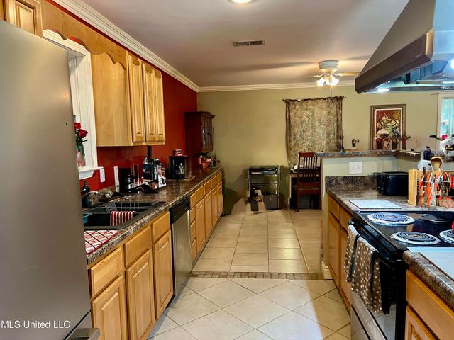 7904 Point Aux Chenes Road, Ocean Springs, MS 39564