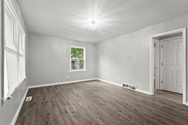 7509 E 50th Street, Raytown, MO 64129