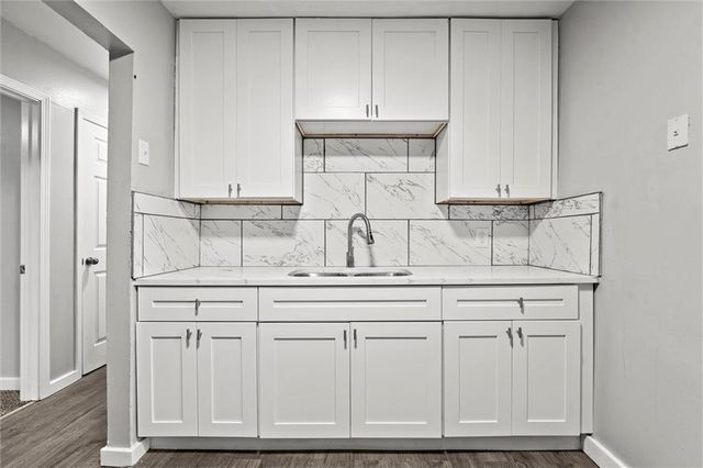 7509 E 50th Street, Raytown, MO 64129