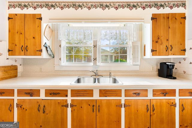 163 Cleveland Avenue, Hartwell, GA 30643
