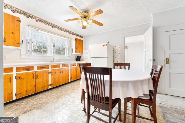163 Cleveland Avenue, Hartwell, GA 30643