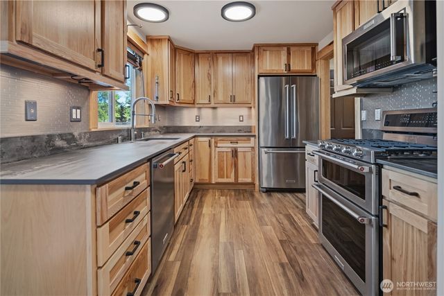 127 Lake Terrace Drive, Mossyrock, WA 98564