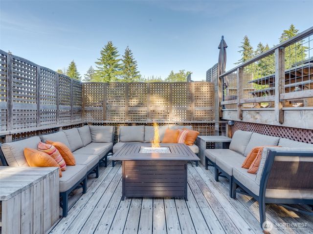 127 Lake Terrace Drive, Mossyrock, WA 98564