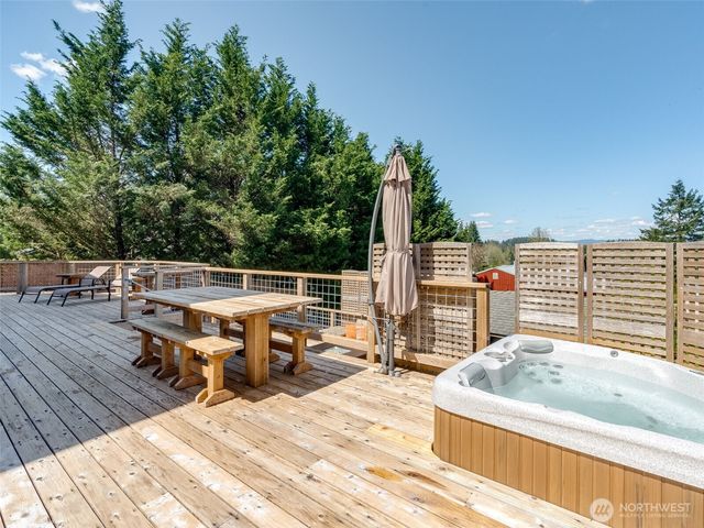 127 Lake Terrace Drive, Mossyrock, WA 98564