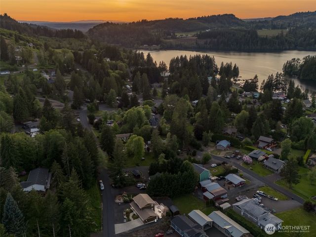 127 Lake Terrace Drive, Mossyrock, WA 98564