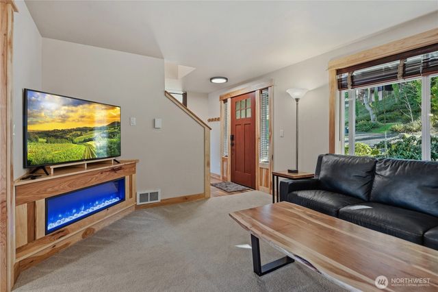 127 Lake Terrace Drive, Mossyrock, WA 98564