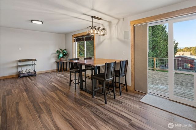 127 Lake Terrace Drive, Mossyrock, WA 98564