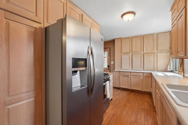 2344 Cowern Place E, North Saint Paul, MN 55109