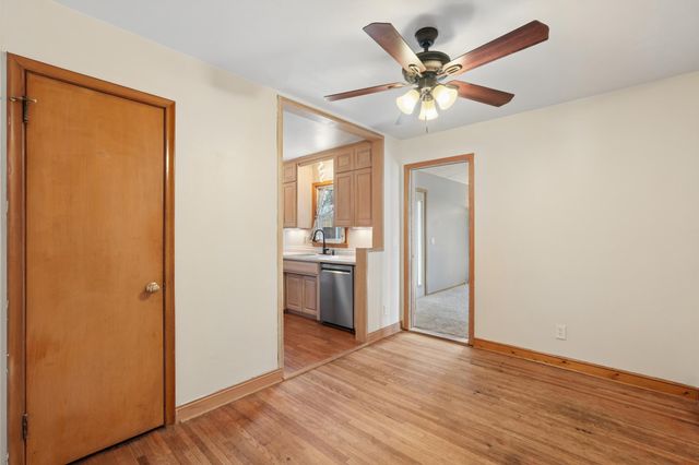 2344 Cowern Place E, North Saint Paul, MN 55109