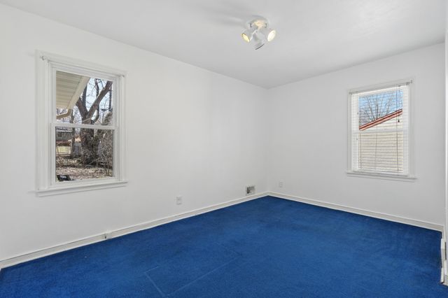 2344 Cowern Place E, North Saint Paul, MN 55109