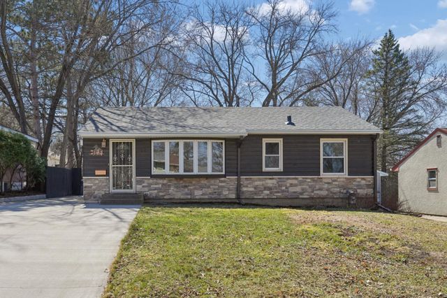 2344 Cowern Place E, North Saint Paul, MN 55109