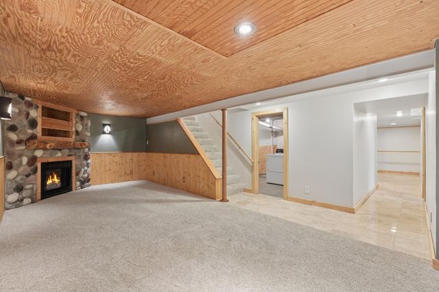 2344 Cowern Place E, North Saint Paul, MN 55109