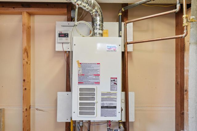 2344 Cowern Place E, North Saint Paul, MN 55109