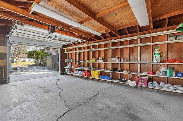 2344 Cowern Place E, North Saint Paul, MN 55109